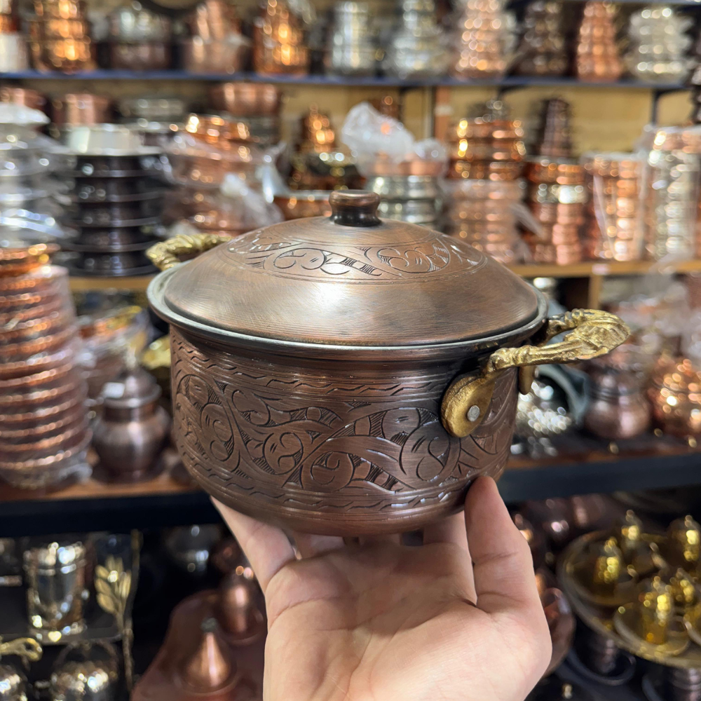 Siyah İşlemeli Bakır Tencere
