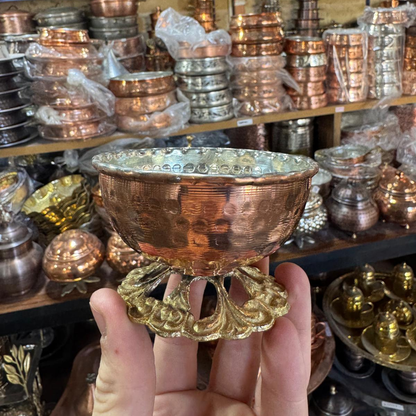 Pirinç Ayaklı Bakır Dövme Çerezlik